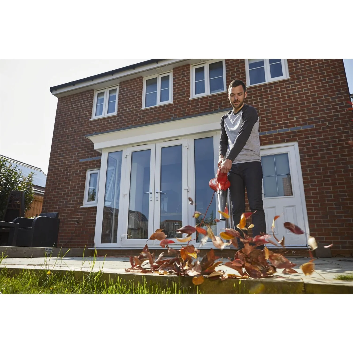 Flymo Power 3000W Electric Blower Vac 5 Flymo Power 3000W Electric Blower Vac - Image 5