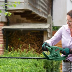 Bosch EasyHedgeCut 45-16 Hedge Trimmer 10 Bosch EasyHedgeCut 45-16 Hedge Trimmer -Garantia Sales Store 13496927 2034931200060101