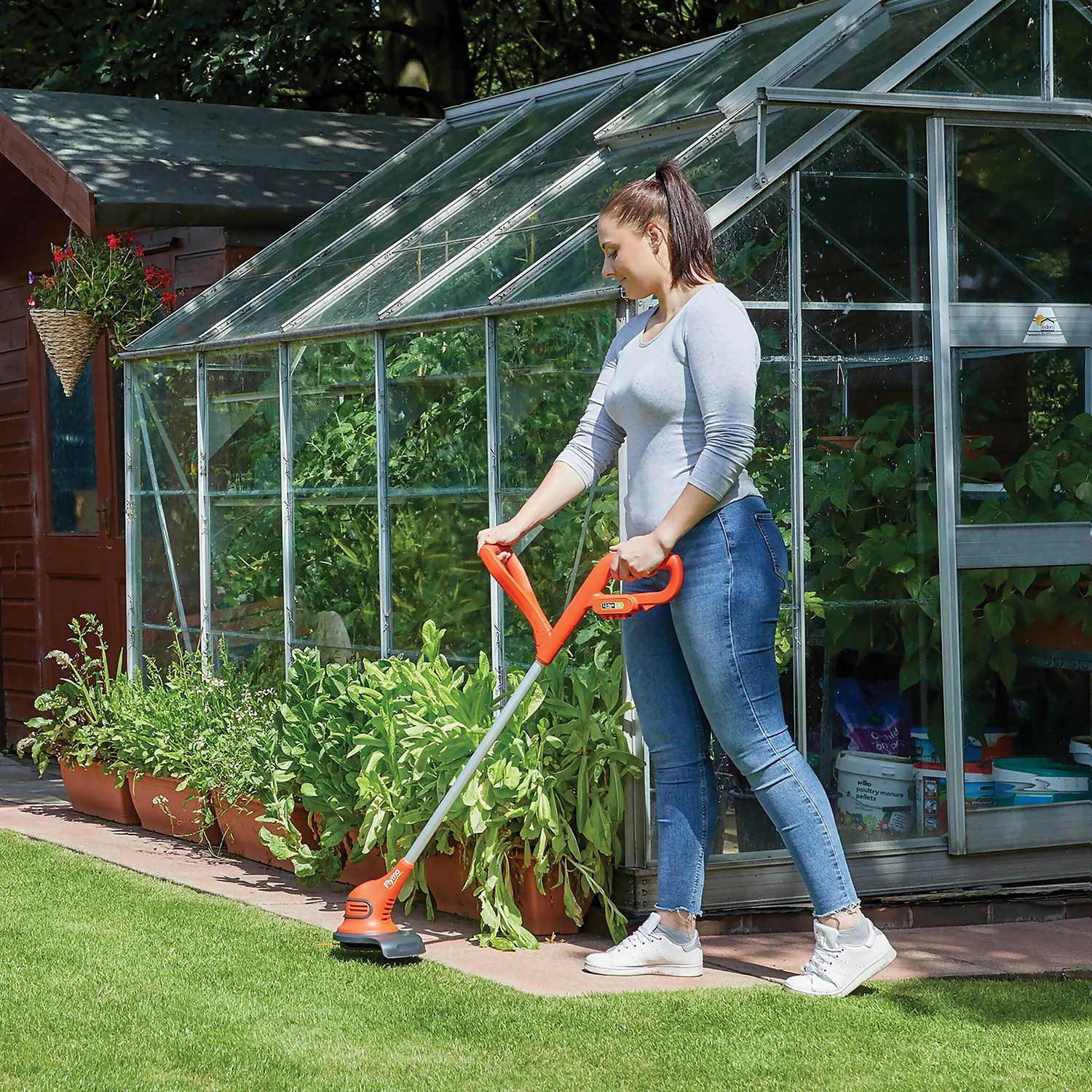 Flymo SimpliTrim Cordless Trimmer 5 Flymo SimpliTrim Cordless Trimmer - Image 5